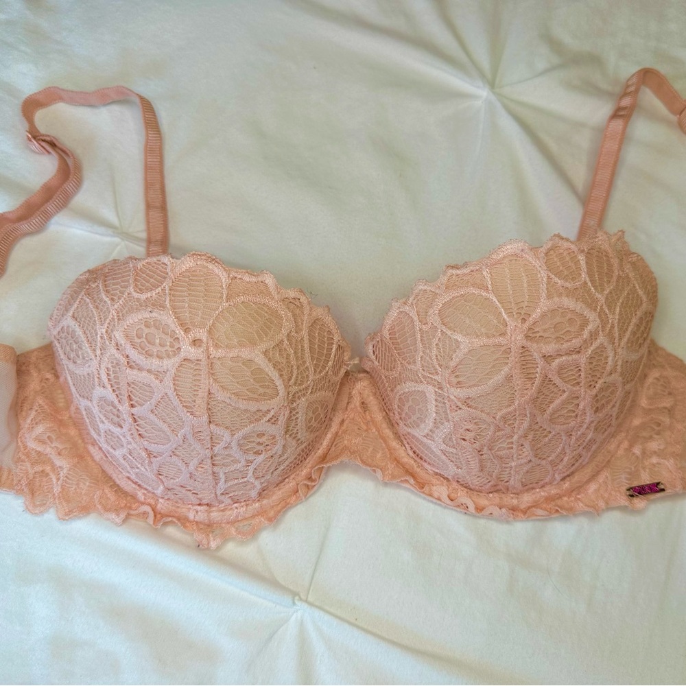 Victoria’s Secret PINK Lace Push-Up Bra (34 B)